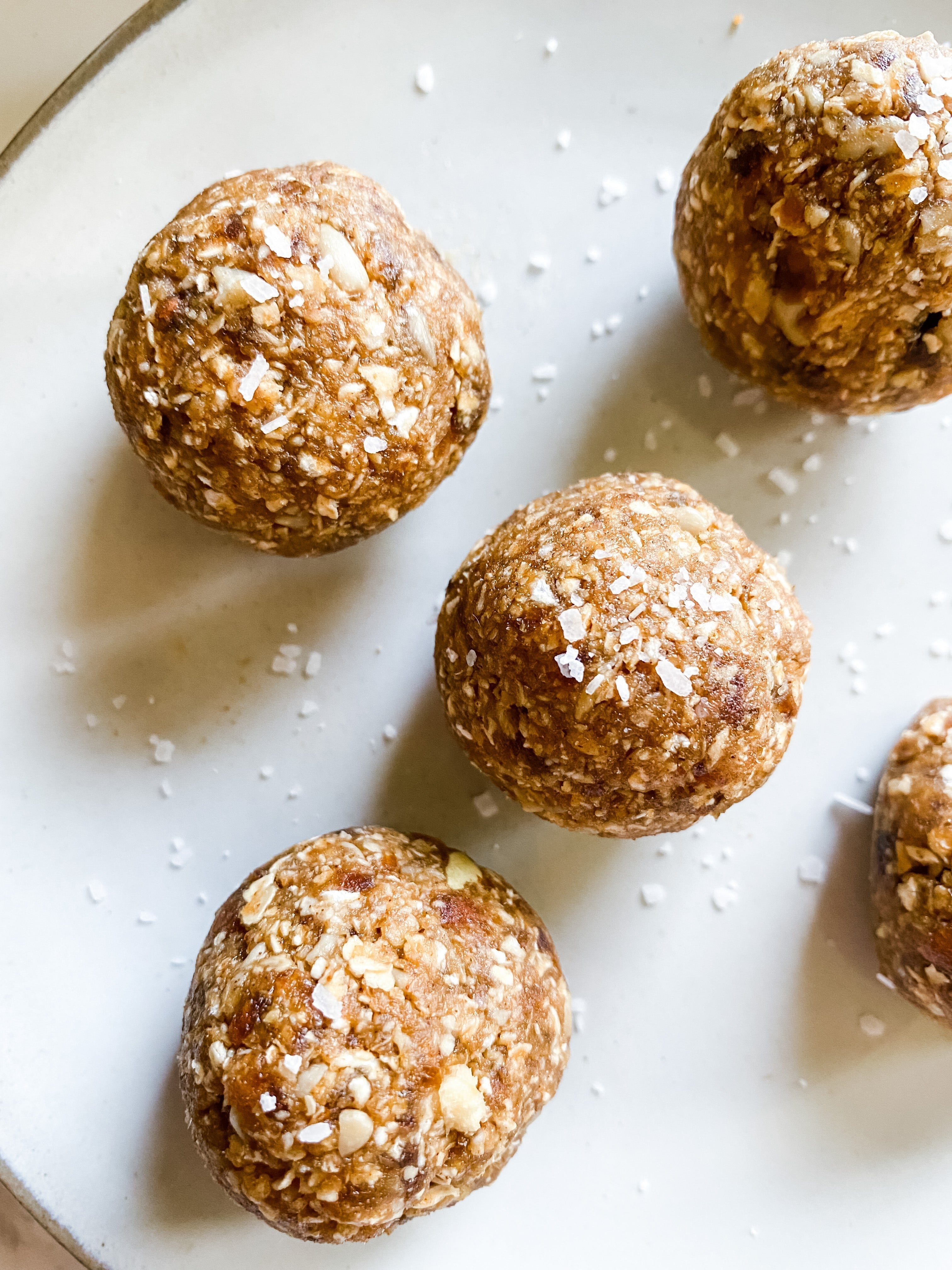 Salted Caramel Apple Energy Bites